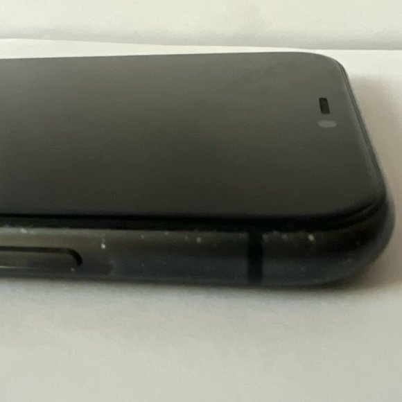 IPHONE 11 64GB BLACK UNLOCKED GOOD CONDITION - Picture 13 of 13